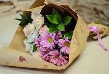 Букет цветов из:  Розы и Хризантемы #REPLACE_PRED# Семенково